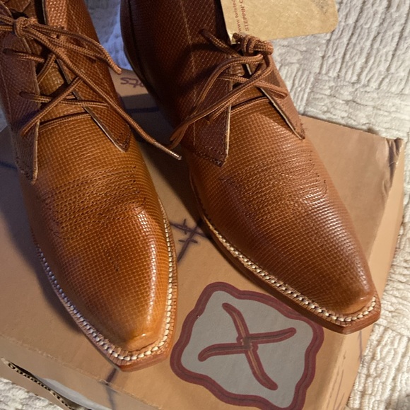 NWT Twisted X Steppin’ Out Leather Cognac Lace Up Western Bootie Size 8B - Picture 2 of 12